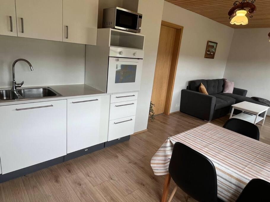 Black Valley Apartment Thoroddsstathir Exterior foto