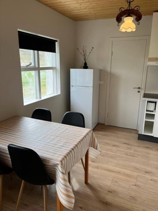 Black Valley Apartment Thoroddsstathir Exterior foto