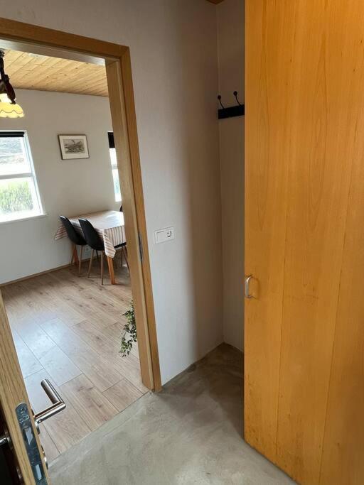 Black Valley Apartment Thoroddsstathir Exterior foto